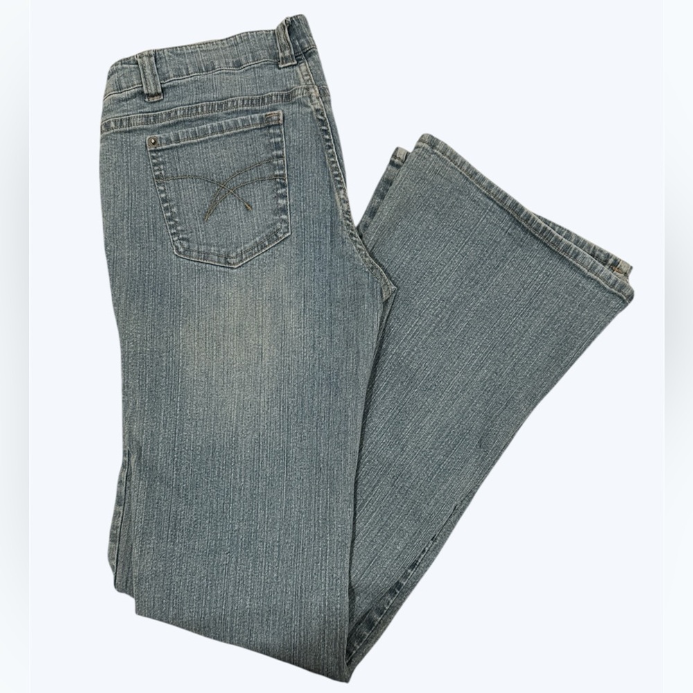 (9) Forever 21 Y2K Light Blue Boot Cut Jeans Size 9